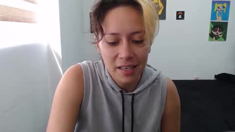 Snapshot of hot_mommymia chatting on October 19, 2:50 pm Mia online show from October 19, 2:50 pm