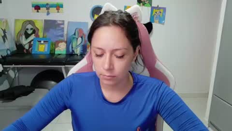 Snapshot of hot_mommymia chatting on July 6, 3:58 pm Mia online show from July 6, 3:58 pm
