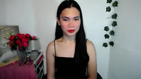 hot_pauline online show from March 24, 5:01 am