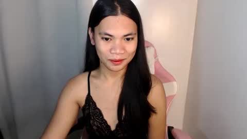 hot_pauline online show from April 3, 11:25 pm