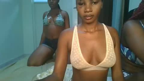 Hot petite online show from April 28, 8:58 pm