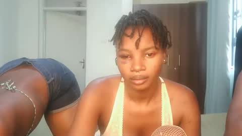 Hot petite online show from April 29, 10:19 am