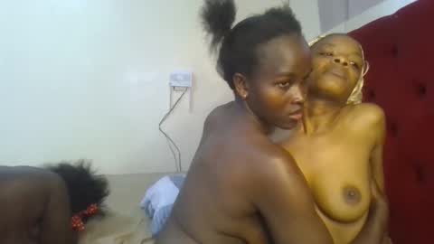 Snapshot of hot_petite1 chatting on June 9, 2:12 am Hot petite online show from June 9, 2:12 am