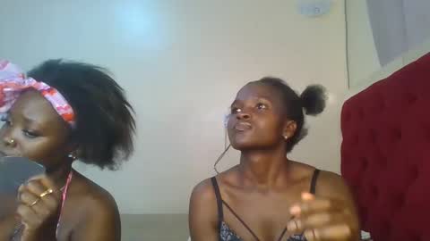 Snapshot of hot_petite1 chatting on June 11, 2:53 am Hot petite online show from June 11, 2:53 am