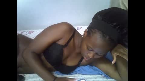 Snapshot of hot_petra2 chatting on May 22, 10:54 am Daddys doll online show from May 22, 10:54 am