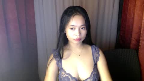 hot_pinayyy online show from December 3, 8:23 am