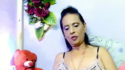 hot queen online show from June 7, 6:22 pm