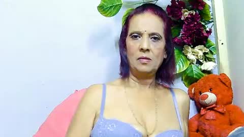 hot queen online show from June 24, 5:12 pm