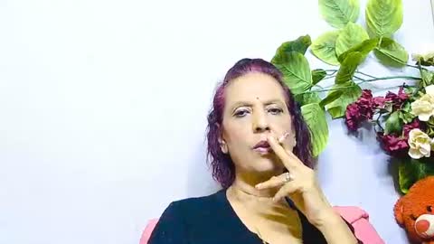 hot queen online show from July 2, 4:13 pm