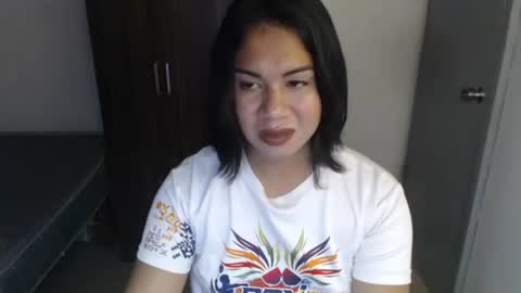 Snapshot of hot_roxanne69 chatting on May 2, 5:40 pm roxanne online show from May 2, 5:40 pm