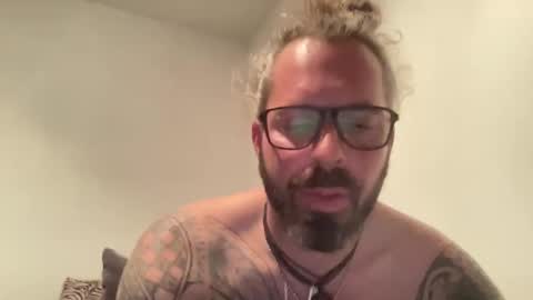 Snapshot of hot_sex83 chatting on January 1, 5:55 pm letmedoo2 online show from January 1, 5:55 pm