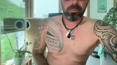 Snapshot of hot_sex83 chatting on October 3, 4:48 pm letmedoo2 online show from October 3, 4:48 pm