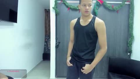 Vanesa Oliver and Andrew online show from December 19, 11:28 am