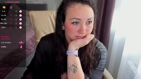 Snapshot of hot_squirtgirl chatting on June 10, 3:18 am Vasilisa online show from June 10, 3:18 am