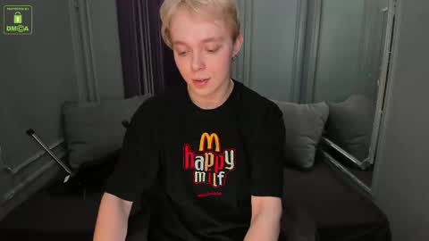 hot_twinkboy online show from February 25, 11:30 am