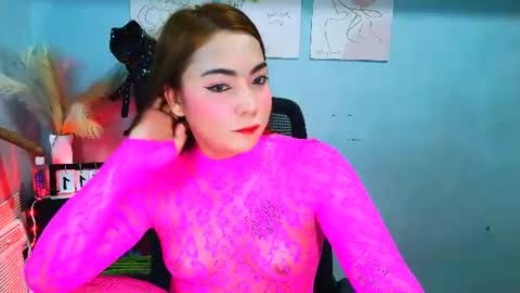 Snapshot of hot_xirene chatting on June 11, 2:37 pm hot_xirene online show from June 11, 2:37 pm