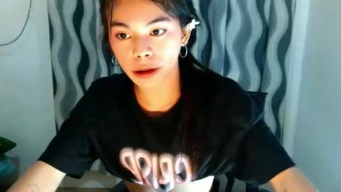 Yanna online show from April 16, 11:11 am