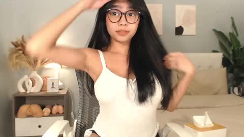 hotasian_gabby69 online show from February 12, 2:23 pm