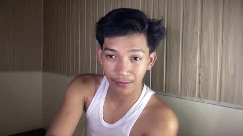 Snapshot of hotasian_jerome chatting on April 24, 1:02 pm hotasian_jerome online show from April 24, 1:02 pm