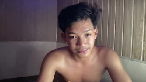 Snapshot of hotasian_jerome chatting on May 4, 10:39 pm hotasian_jerome online show from May 4, 10:39 pm