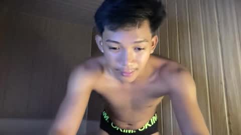 Snapshot of hotasian_jerome chatting on May 15, 9:33 pm hotasian_jerome online show from May 15, 9:33 pm