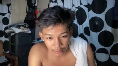 Snapshot of hotasian_jerome chatting on May 22, 4:45 pm hotasian_jerome online show from May 22, 4:45 pm