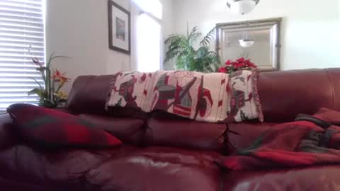 Snapshot of hotblondemilf1962 chatting on December 21, 4:46 pm hotblondemilf1962 online show from December 21, 4:46 pm