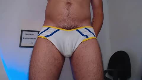 Snapshot of hotboyneon490 chatting on January 16, 8:36 pm Alex Neon online show from January 16, 8:36 pm