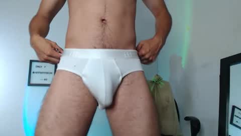 Snapshot of hotboyneon490 chatting on September 22, 1:46 pm Alex Neon online show from September 22, 1:46 pm