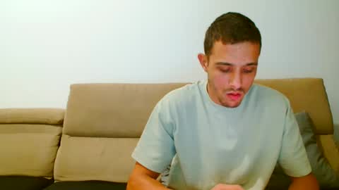 Snapshot of hotboyshorny chatting on January 24, 8:11 pm Hotboyshorny online show from January 24, 8:11 pm