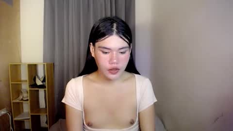 Snapshot of hotbunnyrainx chatting on November 18, 10:09 am rain online show from November 18, 10:09 am