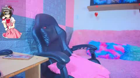 Snapshot of hotcakes_uwu chatting on April 28, 4:06 am Hotcakes online show from April 28, 4:06 am