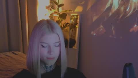 hotchubently online show from March 6, 12:09 pm