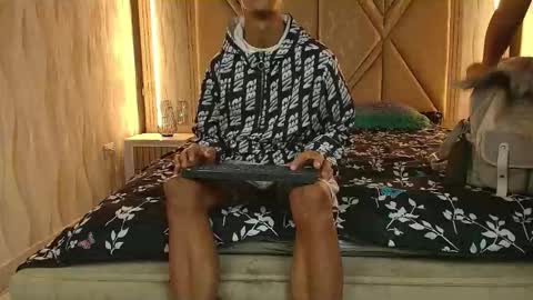 hotcouple_222 online show from December 22, 7:27 am