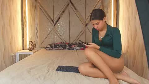Snapshot of hotcouple_222 chatting on May 19, 1:39 pm hotcouple_222 online show from May 19, 1:39 pm