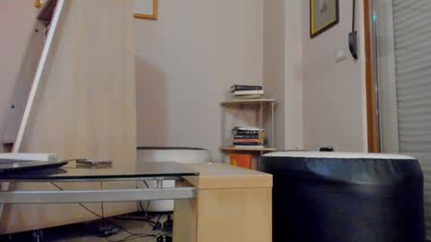 Snapshot of hotel77777 chatting on February 7, 6:44 pm Erika online show from February 7, 6:44 pm