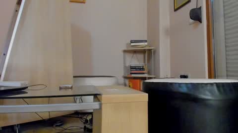 Snapshot of hotel77777 chatting on February 18, 8:49 pm Erika online show from February 18, 8:49 pm