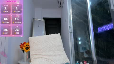 Snapshot of hotfallingdevil chatting on October 3, 11:18 am hotfallingdevil online show from October 3, 11:18 am