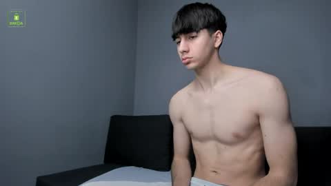 QUENTIN online show from April 2, 5:27 am