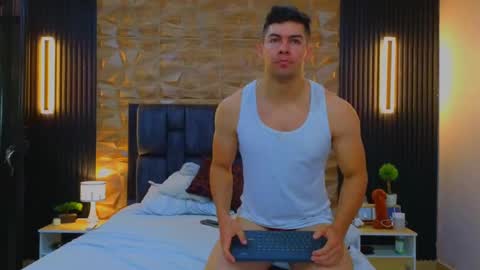 felipe  marcello online show from February 28, 2:42 pm