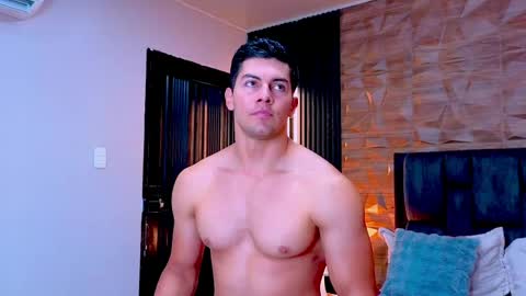 felipe  marcello online show from May 25, 7:09 pm