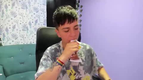 Snapshot of hothannah_ chatting on October 21, 2:01 am hannah online show from October 21, 2:01 am