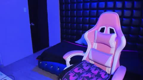 Snapshot of hothannah_ chatting on November 21, 3:27 am hannah online show from November 21, 3:27 am