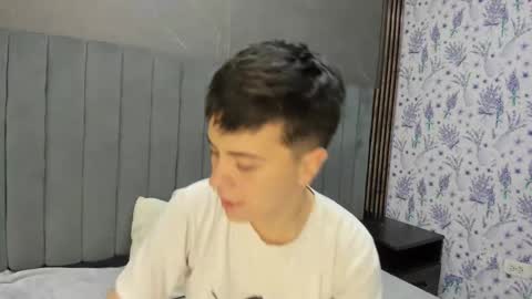 Snapshot of hothannah_ chatting on December 1, 1:21 am hannah online show from December 1, 1:21 am