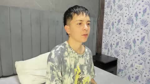 Snapshot of hothannah_ chatting on December 2, 1:00 am hannah online show from December 2, 1:00 am