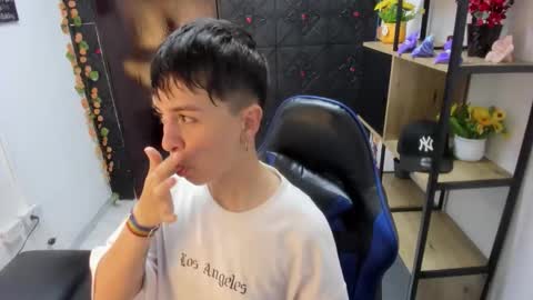 hannah online show from April 15, 2:40 am