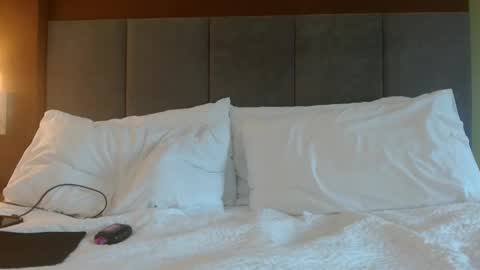 hottie online show from May 13, 10:06 pm