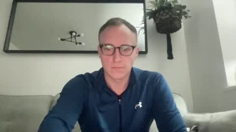 Snapshot of hotholby86 chatting on December 1, 4:29 pm hotholby86 online show from December 1, 4:29 pm