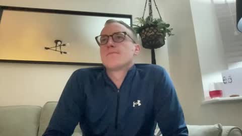 Snapshot of hotholby86 chatting on December 14, 8:08 pm hotholby86 online show from December 14, 8:08 pm