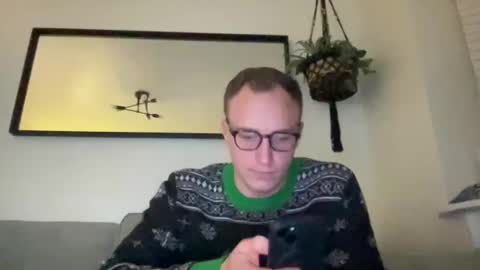 Snapshot of hotholby86 chatting on December 15, 5:20 pm hotholby86 online show from December 15, 5:20 pm